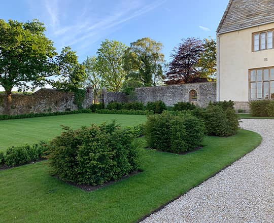 farmhouse garden